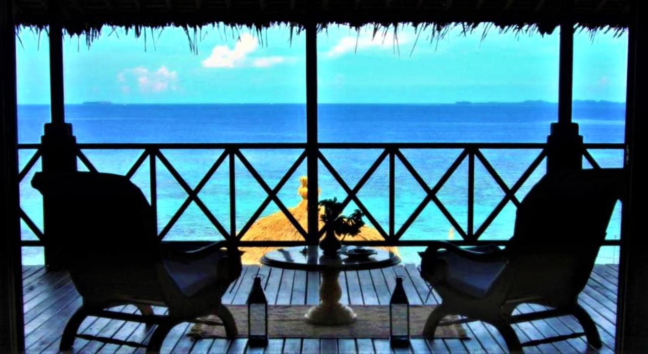 Breve Azurine Lagoon Resort Karimunjawa Exterior foto