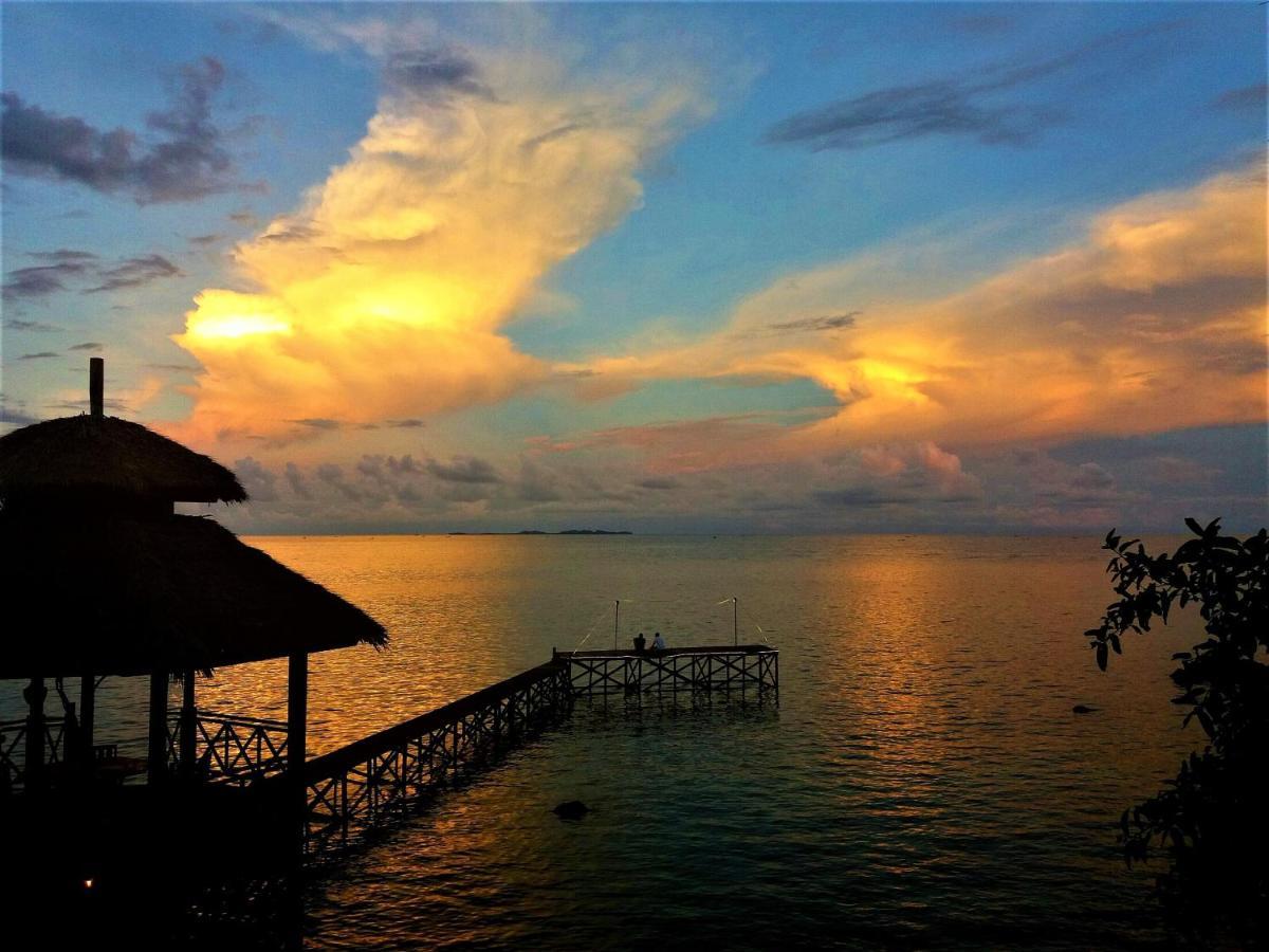 Breve Azurine Lagoon Resort Karimunjawa Exterior foto