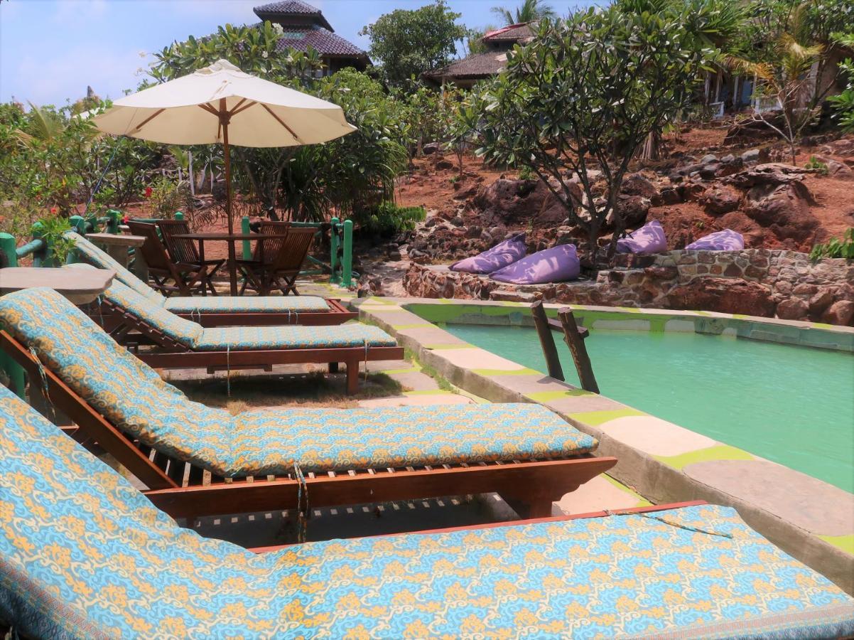 Breve Azurine Lagoon Resort Karimunjawa Exterior foto