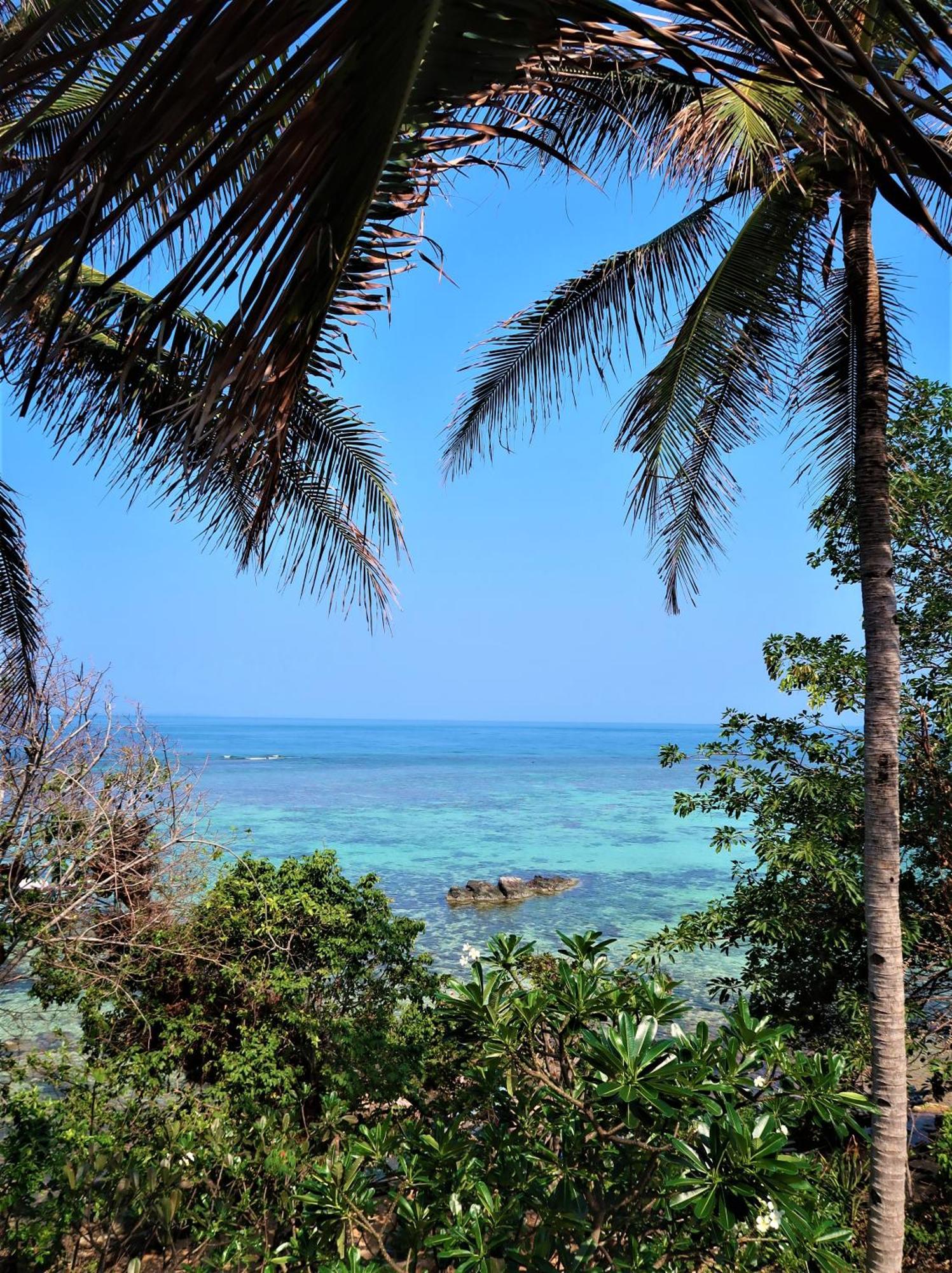 Breve Azurine Lagoon Resort Karimunjawa Exterior foto