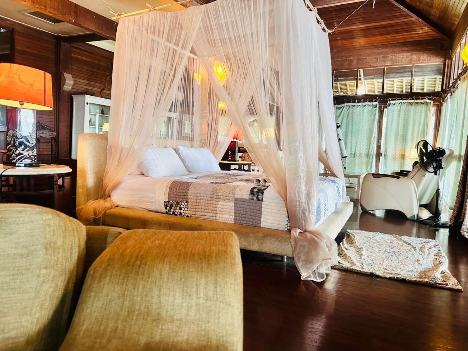 Breve Azurine Lagoon Resort Karimunjawa Exterior foto